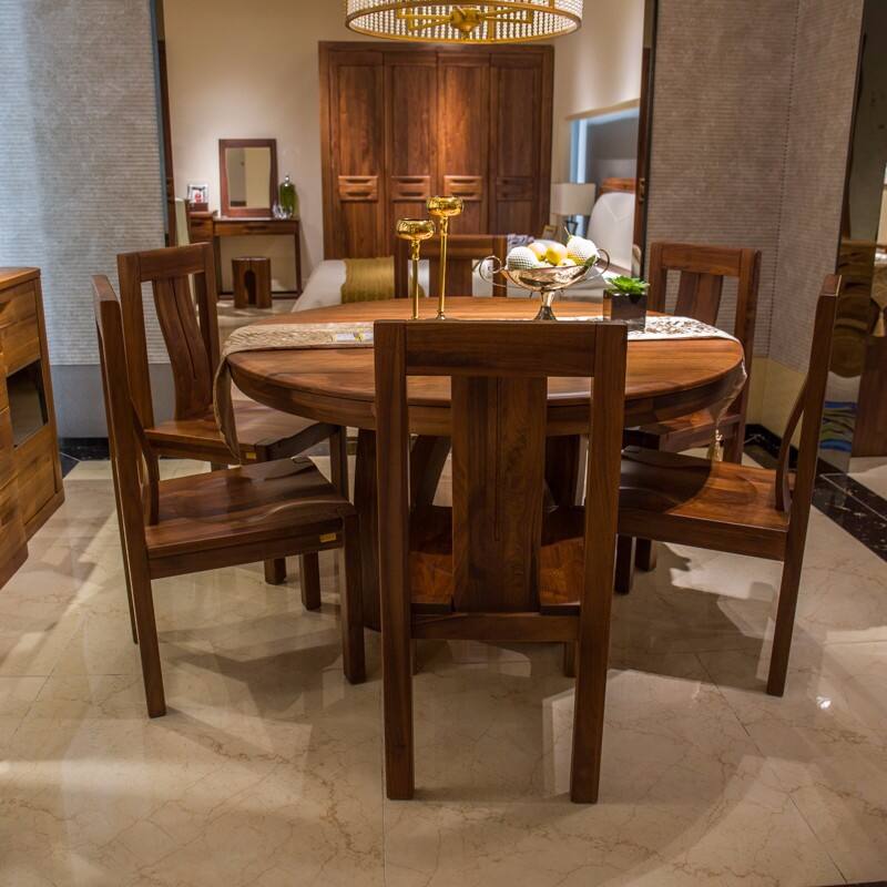 南洋胡氏实木圆餐桌